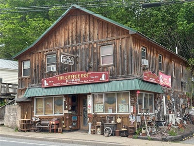 /international/us/581-main-street-hobart-ny-110108392214/