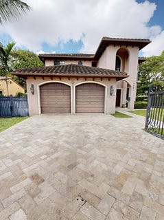 /international/us/4501-sw-10th-street-miami-fl-110106559603/