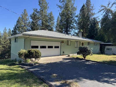 /international/us/520-maple-street-thompson-falls-mt-110110239825/
