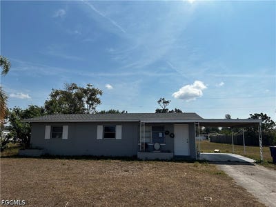 /international/us/216-oregon-way-lehigh-acres-fl-110108169887/