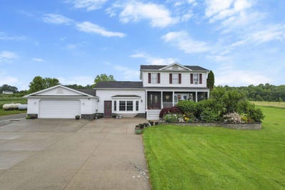 /international/us/11241-center-road-garrettsville-oh-110105217395/