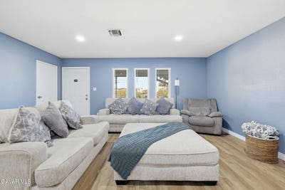 /international/us/1032-s-farragut-street-ridgecrest-ca-110106980794/