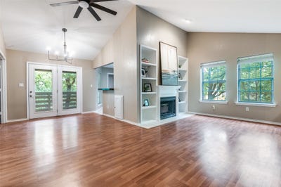 /international/us/4502-forestgate-drive-arlington-tx-110107407777/