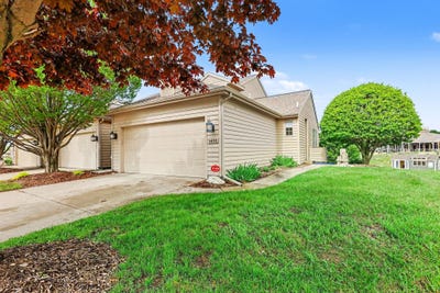 /international/us/1410-e-harbour-towne-circle-muskegon-mi-110109005330/