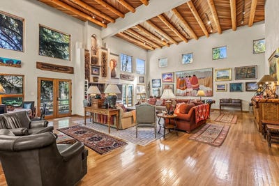 /international/us/409-dolan-street-taos-nm-110088178288/