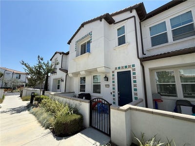 /international/us/30353-town-square-menifee-ca-110108075868/