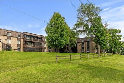 /international/us/4207-lakeside-avenue-n-brooklyn-center-mn-110100122318/