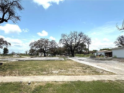 /international/us/821-hamilton-street-lot-12-sinton-tx-110102095409/
