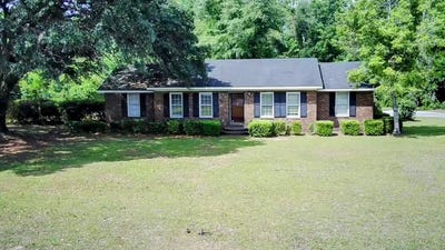 /international/us/1359-woodland-drive-kingstree-sc-110099645342/