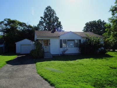 /international/us/308-seventh-st-carmi-il-110101098114/