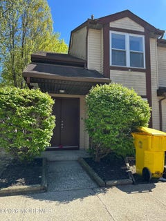 /international/us/402-woodlake-manor-drive-lakewood-nj-110107860475/