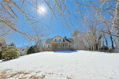 /international/us/29-north-lake-drive-barrington-ri-110106342873/