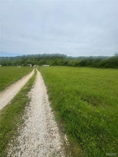 /international/us/11494-old-hwy-8-potosi-mo-110107896805/