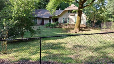 /international/us/26-holiday-hills-drive-west-helena-ar-110100880547/