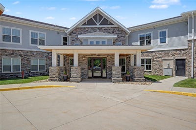 /international/us/1427-34th-avenue-sw-altoona-ia-110109088032/