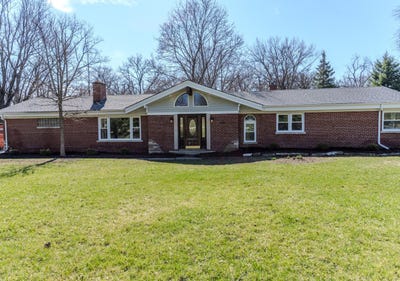 /international/us/888-woodstock-road-olympia-fields-il-110107209594/
