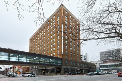 /international/us/400-walnut-street-des-moines-ia-110105393317/