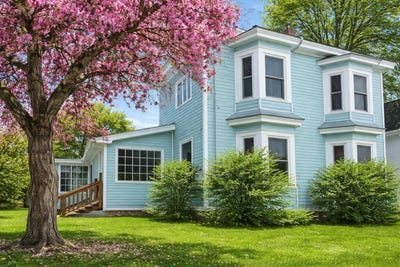 /international/us/128-middle-street-farmington-me-110107401614/