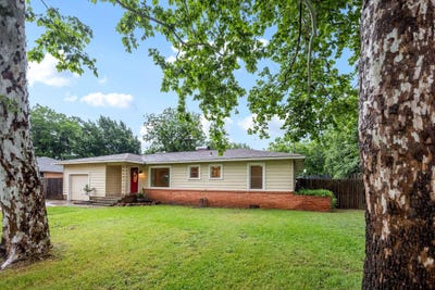 /international/us/421-s-1st-street-krum-tx-110120516009/