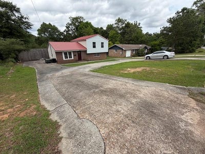 /international/us/1221-denton-road-dothan-al-110108341807/