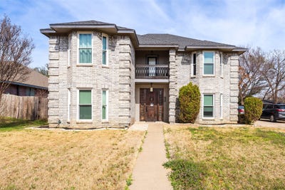 /international/us/203-hillside-drive-kennedale-tx-110105765862/