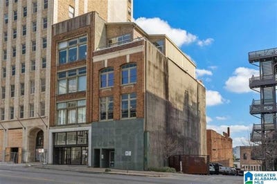 /international/us/2025-1st-avenue-birmingham-al-110104406374/