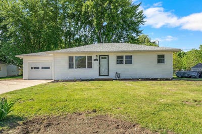 /international/us/1004-joy-street-cedar-falls-ia-110108449250/