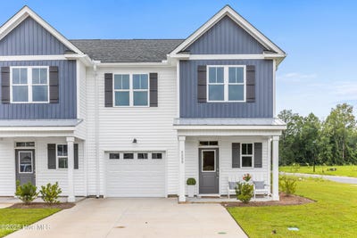/international/us/3216-beaus-drive-castle-hayne-nc-110105783406/