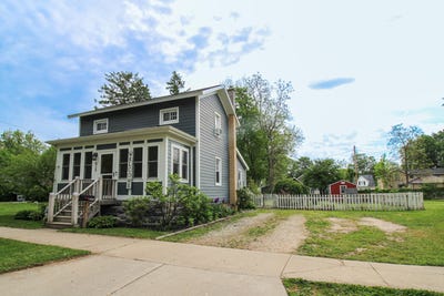 /international/us/615-east-street-three-rivers-mi-110108145652/