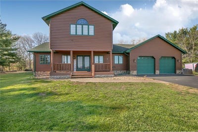 /international/us/2207-riverdale-road-mora-mn-110108013021/