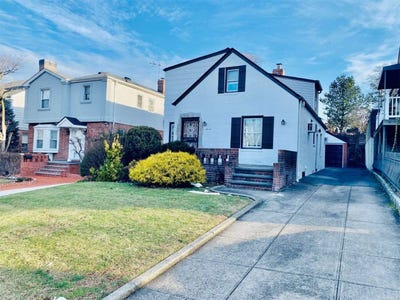 /international/us/80-47-chevy-chase-street-jamaica-estates-ny-110108467859/