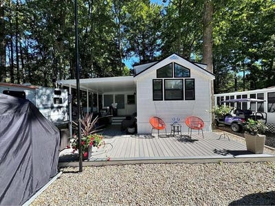 /international/us/179-saco-avenue-old-orchard-beach-me-110100570502/