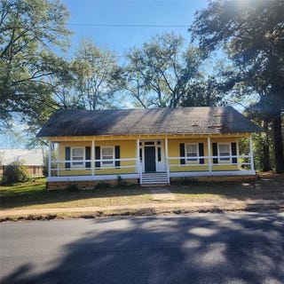 /international/us/827-e-carrol-street-coushatta-la-110103778719/