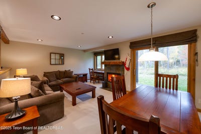 /international/us/4450-berry-drive-wilson-wy-110107050169/