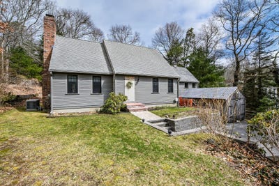 /international/us/42-pond-view-drive-east-sandwich-ma-110106848974/