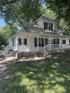 /international/us/104-e-logan-st-brainard-ne-110109182871/