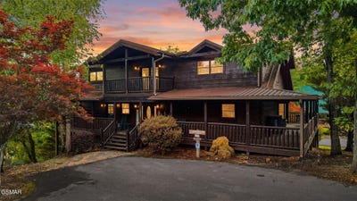 /international/us/2906-quiet-oak-way-pigeon-forge-tn-110108294042/
