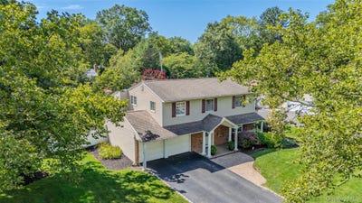/international/us/30-kirkland-drive-greenlawn-ny-110109722844/