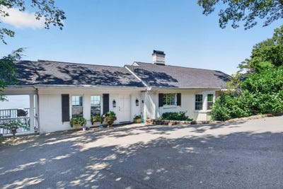 /international/us/424-w-brow-road-lookout-mountain-tn-110119707104/