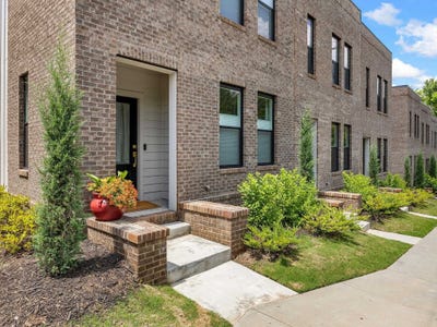 /international/us/296-college-street-spartanburg-sc-110108797941/