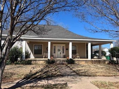 /international/us/316-e-spring-street-henrietta-tx-110106012687/