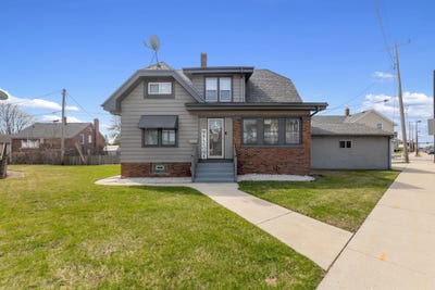 /international/us/2544-calumet-dr-sheboygan-wi-110108877393/