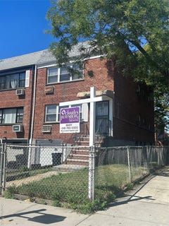 /international/us/11702-227th-street-cambria-heights-ny-110101856806/