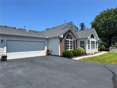 /international/us/100-borden-way-yorktown-va-110101195817/