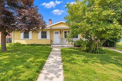 /international/us/2834-w-38th-avenue-hobart-in-110119916074/