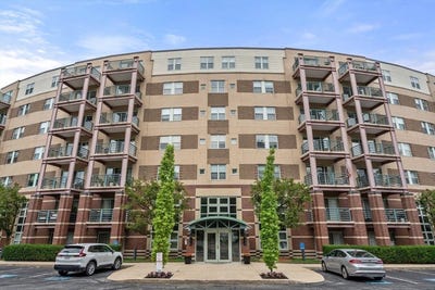 /international/us/273-cambridge-road-205-woburn-ma-110109037033/
