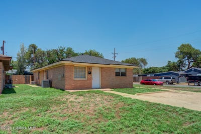 /international/us/2302-40th-street-lubbock-tx-110100245167/