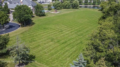 /international/us/30-star-lane-south-barrington-il-110107936626/