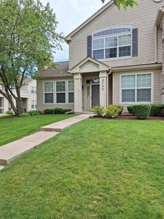 /international/us/2735-acorn-court-west-dundee-il-110109242002/
