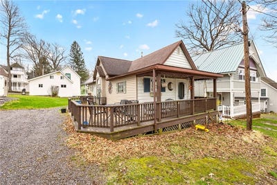 /international/us/6958-7-embury-avenue-castile-ny-110107408979/